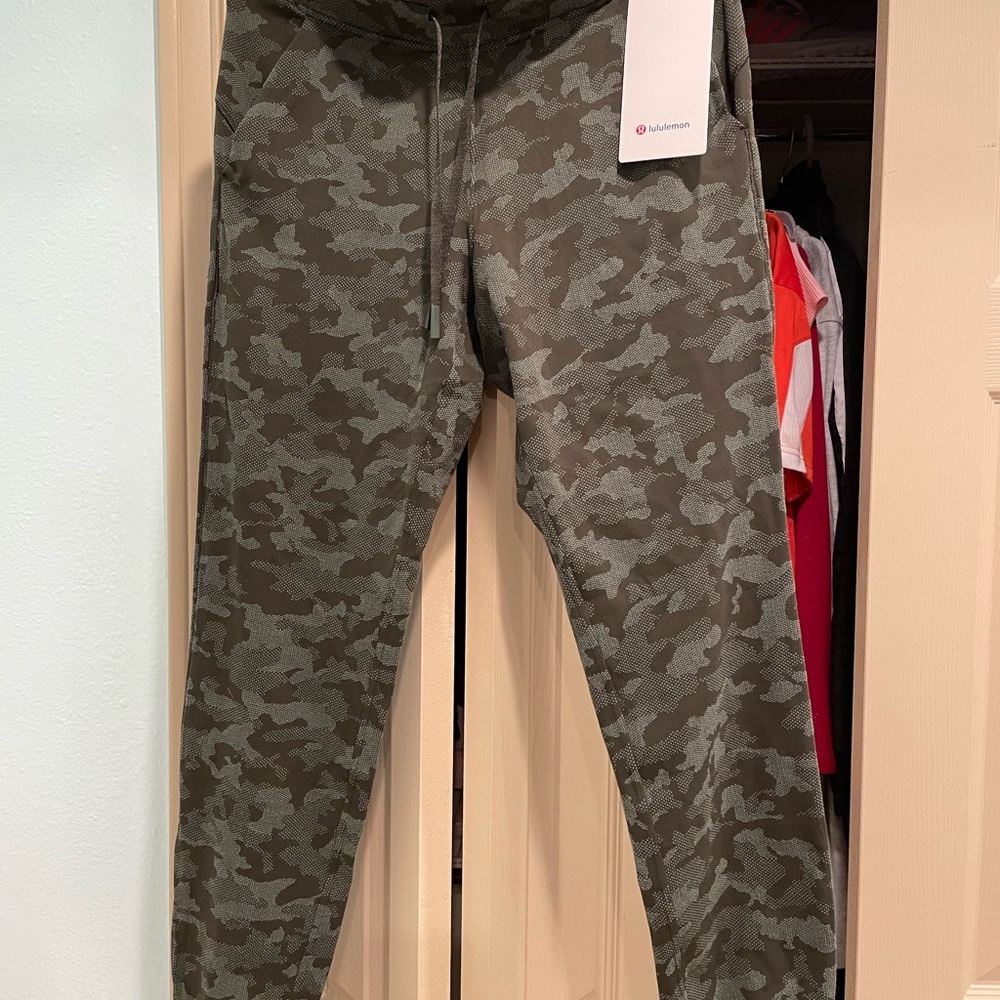 Womens Lululemon Joggers